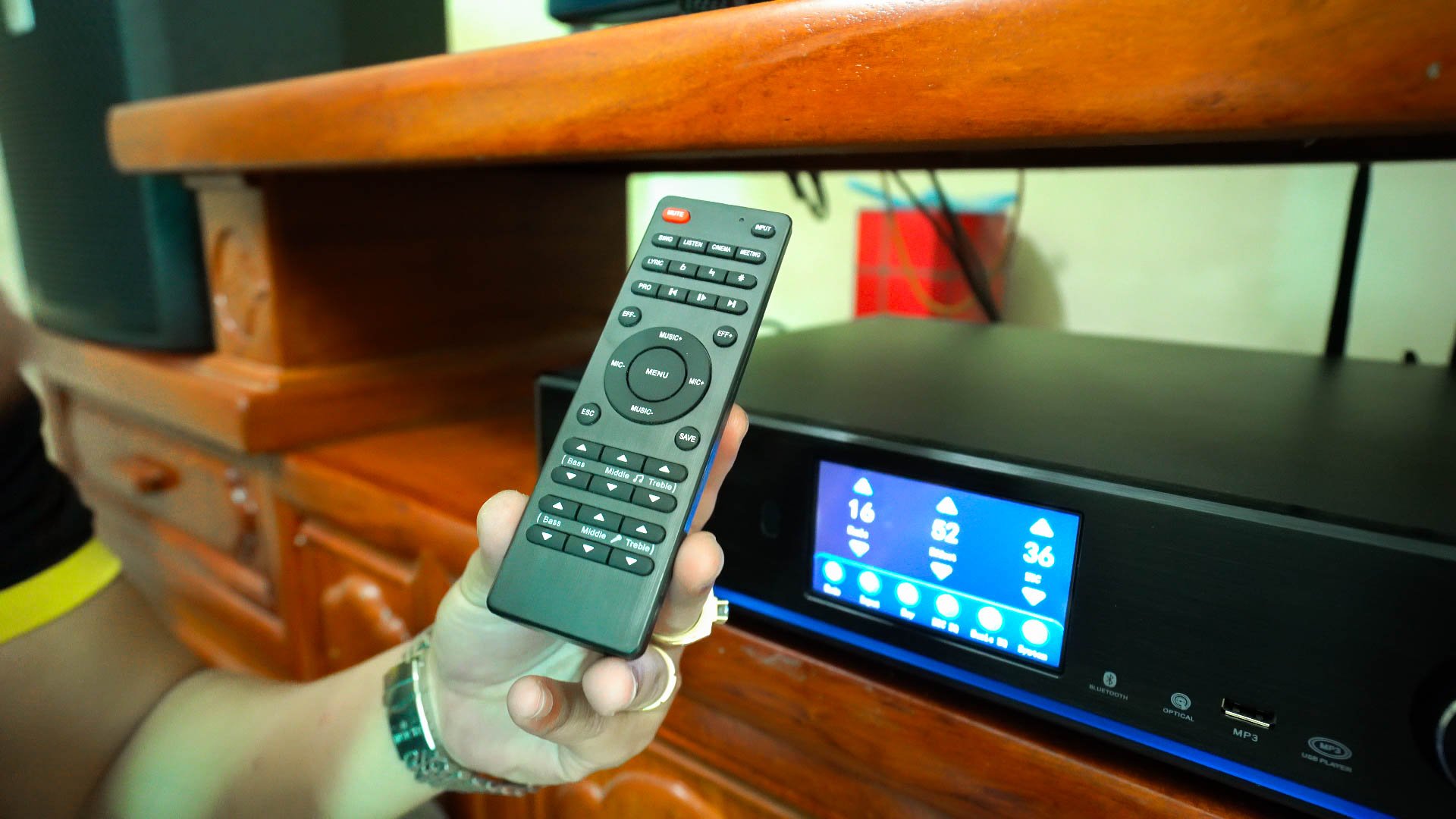 Khách hàng Duy Công đánh giá về sản phẩm Dàn Karaoke DT TT329: (DT D2000, Vatasa T10, Vatasa V8 Pro, DT Lion408, DT Delta115, Vatasa P9 Luxury)